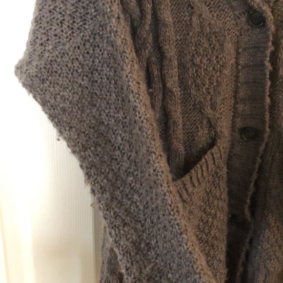 American Eagle Cardigan - Picture 3 of 4